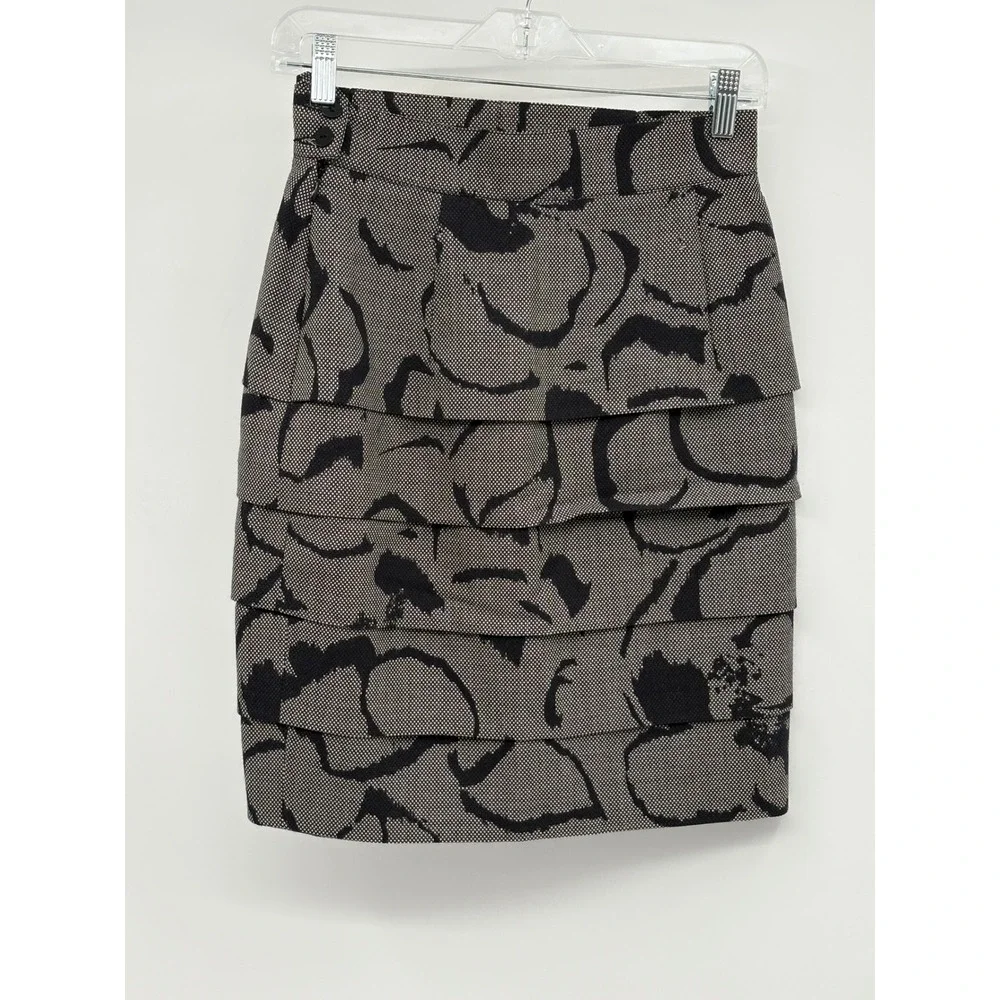 Escada Skirt Tiered Pencil Women‎ Size 6 Black White Floral Ruffle Wool